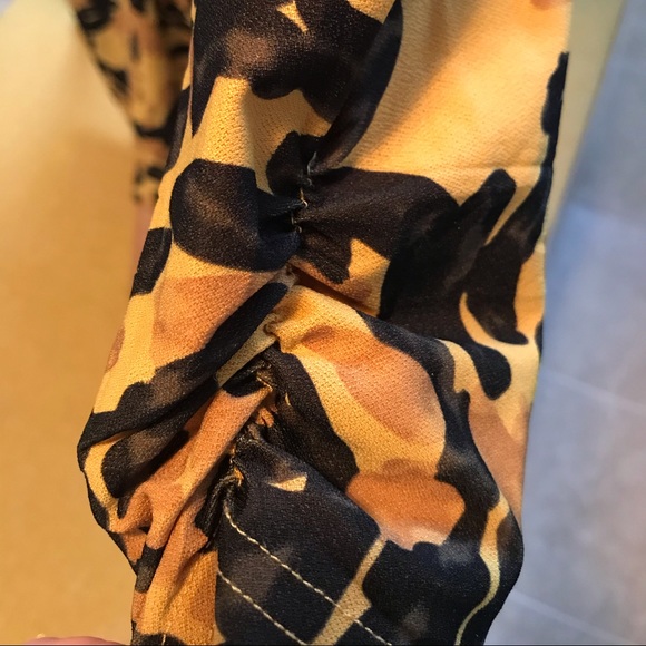 Mustard yellow patterned dress - Picture 3 of 4